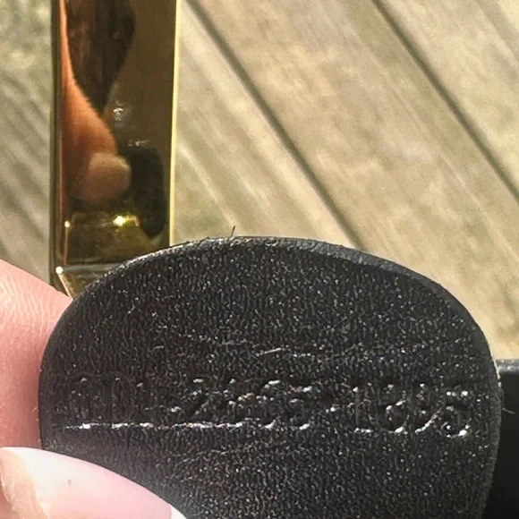 Gucci Black Leather Vintage Shoulder Bag with COA - Picture 14 of 17